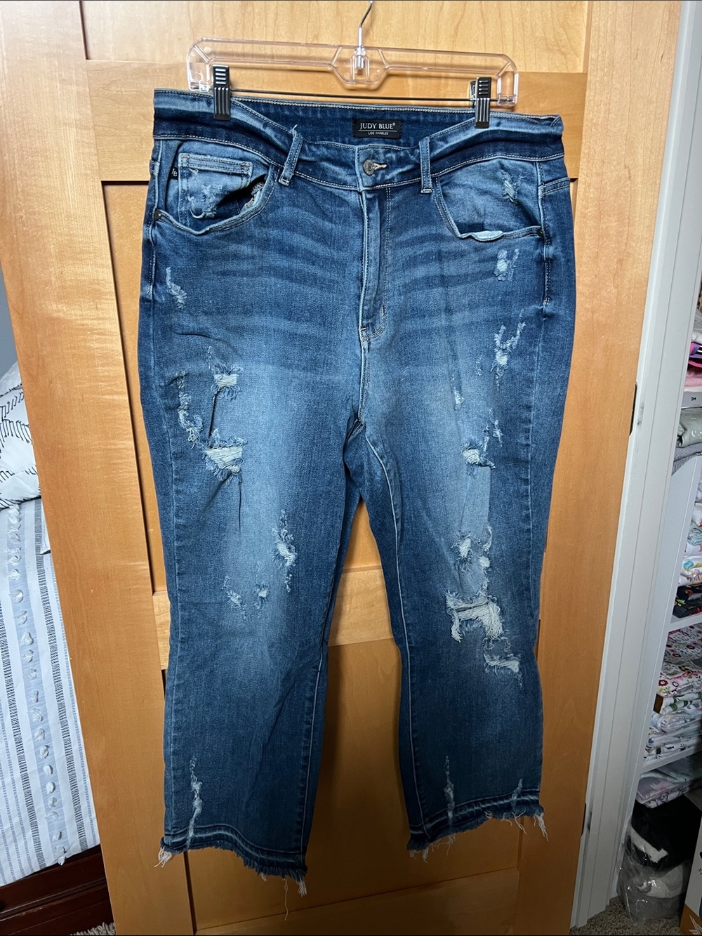 Judy Blue Women's Distressed Cropped Jeans
